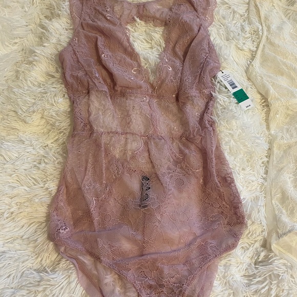 SAM EDELMAN LACE BODYSUIT - Picture 6 of 8